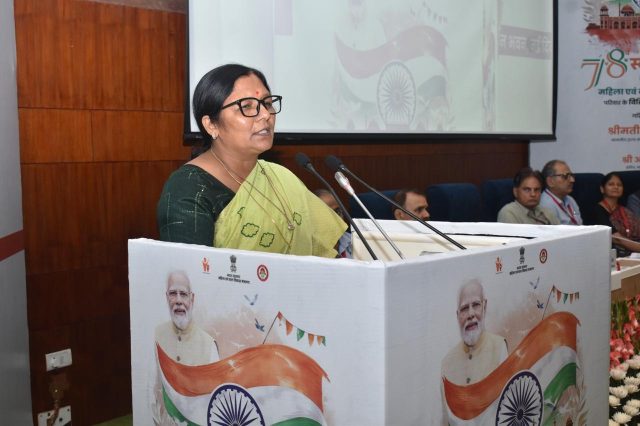 MoS Savitri Thakur with Women Field Functionaries at Vigyan Bhawan